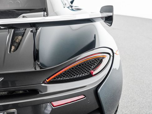 Used 2020 McLaren 620R RWD image 39