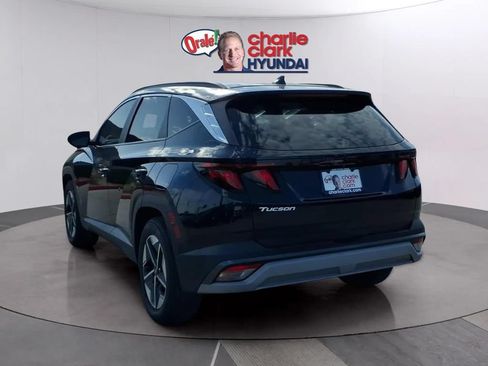 Used 2025 Hyundai Tucson SEL FWD image 3