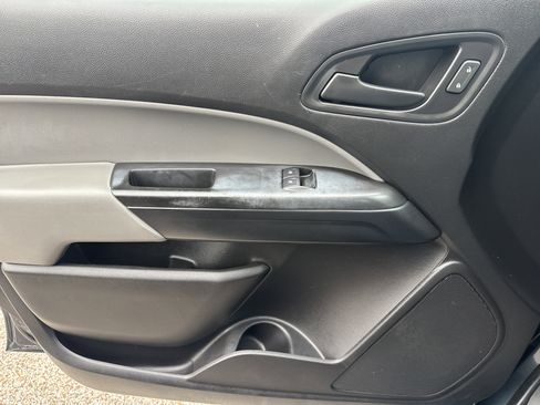 Used 2019 Chevrolet Colorado W/T image 13