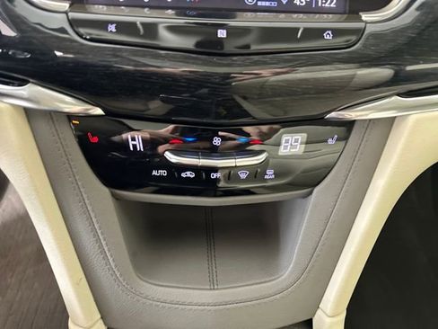 Used 2021 Cadillac XT6 Premium Luxury w/ LPO, Floor Liner Package image 23