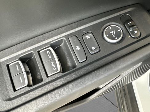 Certified 2024 Honda Accord EX image 7