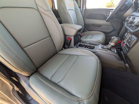 New 2026 Jeep Gladiator Mojave image 33