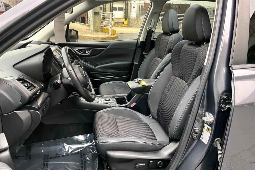 Certified 2023 Subaru Forester Premium AWD/4WD image 15