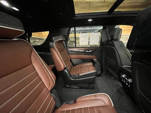 Used 2023 GMC Yukon Denali Ultimate AWD/4WD image 54