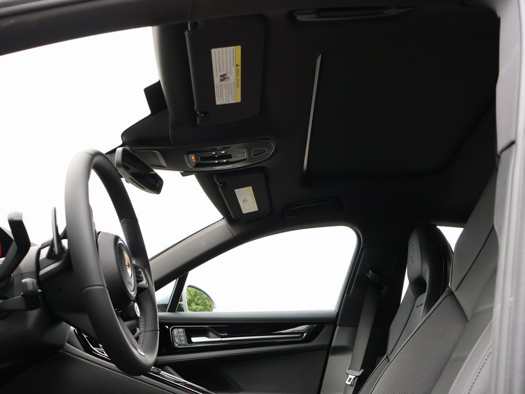 Certified 2025 Porsche Panamera 4 AWD/4WD image 36