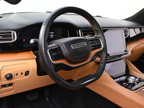 Used 2024 Jeep Grand Wagoneer Series III w/ Rear Seat Video Group 1 AWD/4WD image 11