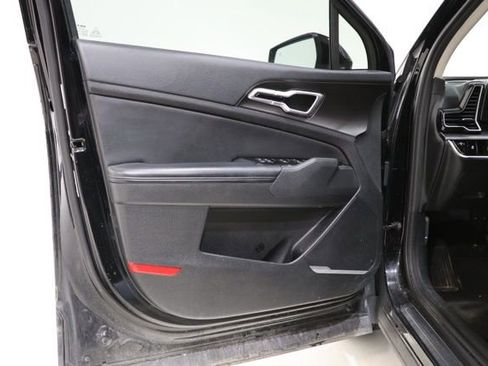 Used 2023 Kia Sportage EX image 18