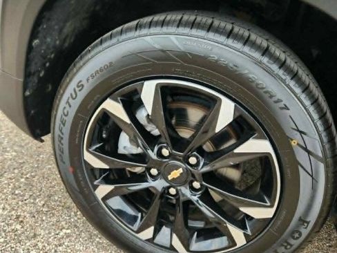 Used 2022 Chevrolet TrailBlazer LT AWD/4WD image 29