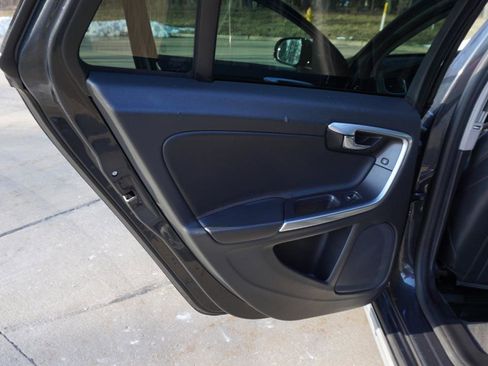 Used 2015 Volvo V60 T5 Cross Country w/ Protection Package image 26