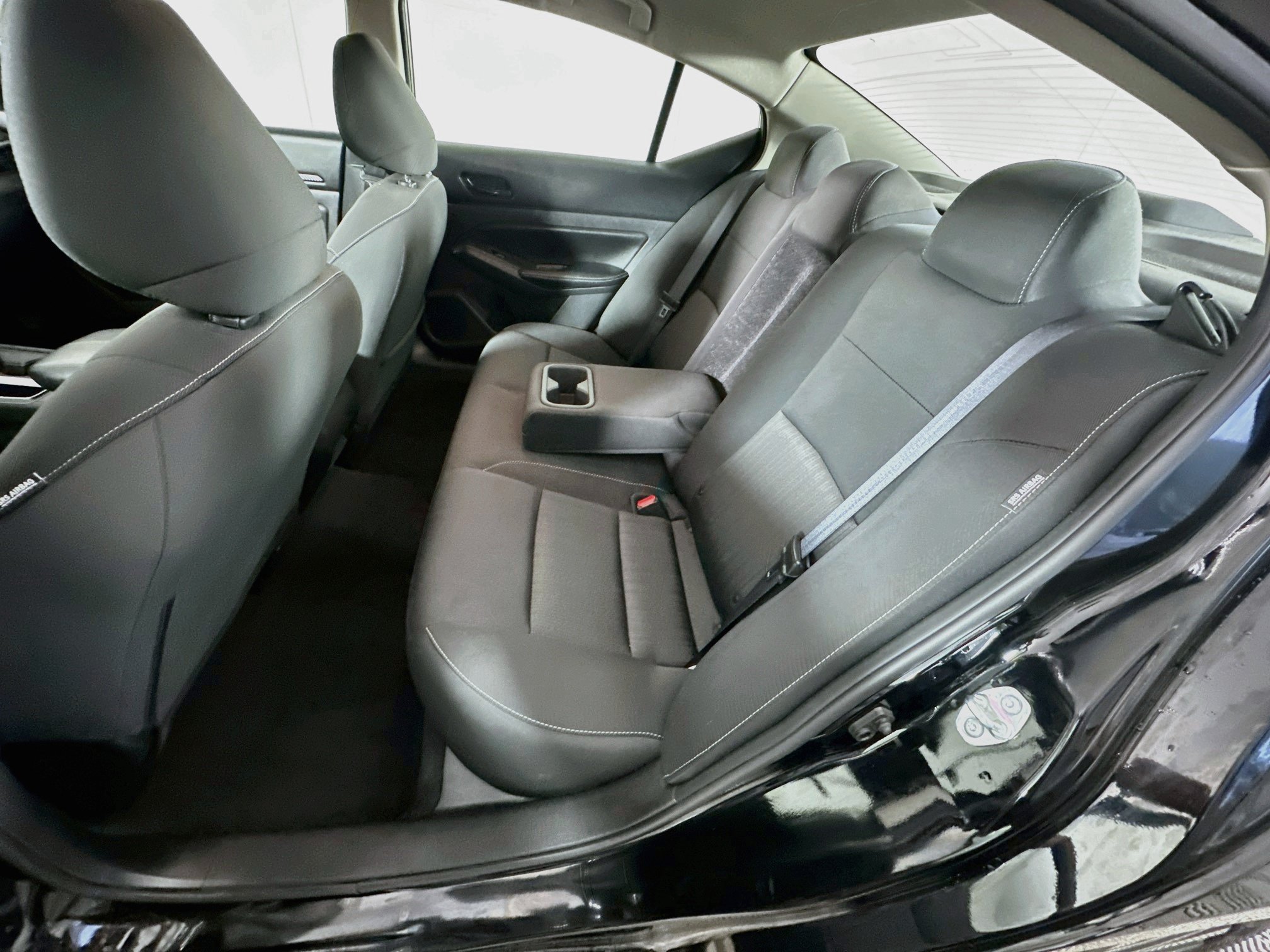 Used 2025 Nissan Altima 2.5 SV FWD image 25