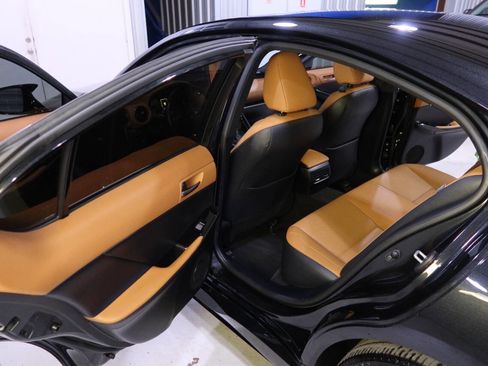 Used 2025 Lexus IS 350 F Sport RWD image 14