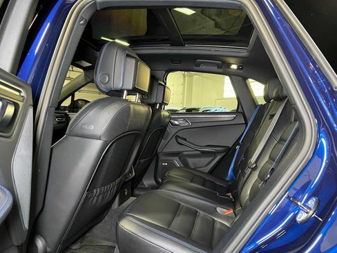 Used 2024 Porsche Macan GTS image 19