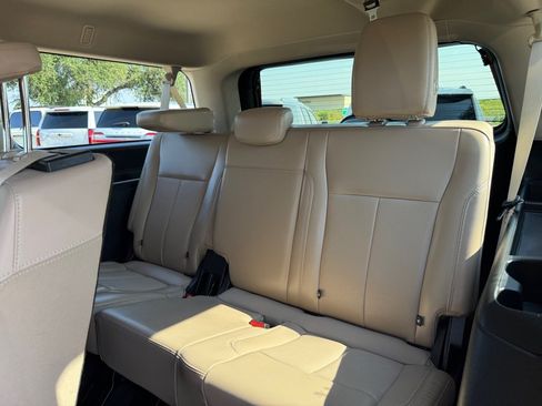 Used 2024 Ford Expedition Max XLT RWD image 16