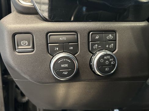 Used 2024 GMC Sierra 1500 SLT image 16