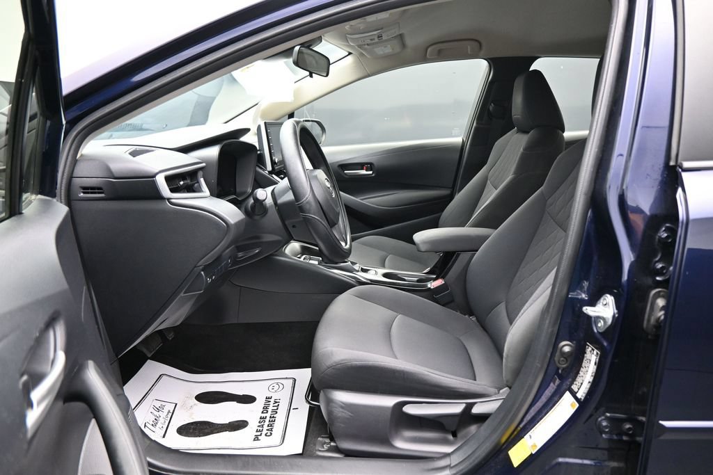 Used 2020 Toyota Corolla LE FWD image 9