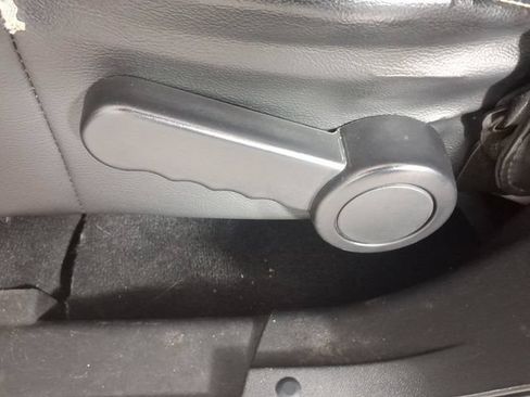 Used 2012 Jeep Wrangler Unlimited Rubicon AWD/4WD image 14