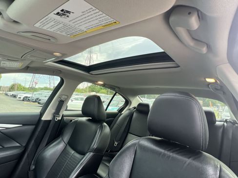 Used 2017 INFINITI Q50 Red Sport 400 AWD/4WD image 25