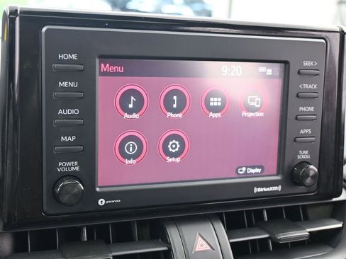 Used 2020 Toyota RAV4 XLE w/ Convenience Package image 18