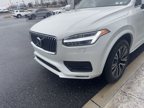 Used 2022 Volvo XC90 T5 Momentum w/ Climate Package image 27