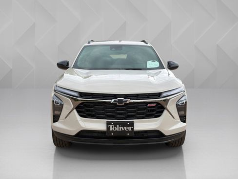 New 2026 Chevrolet Trax RS w/ Sunroof Package image 2