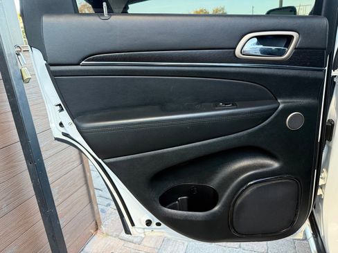 Used 2014 Jeep Grand Cherokee Summit image 29