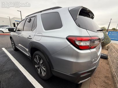 Certified 2025 Honda Pilot Touring