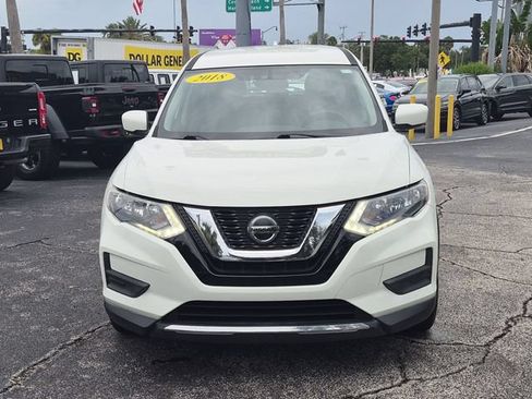 Used 2018 Nissan Rogue S FWD image 2
