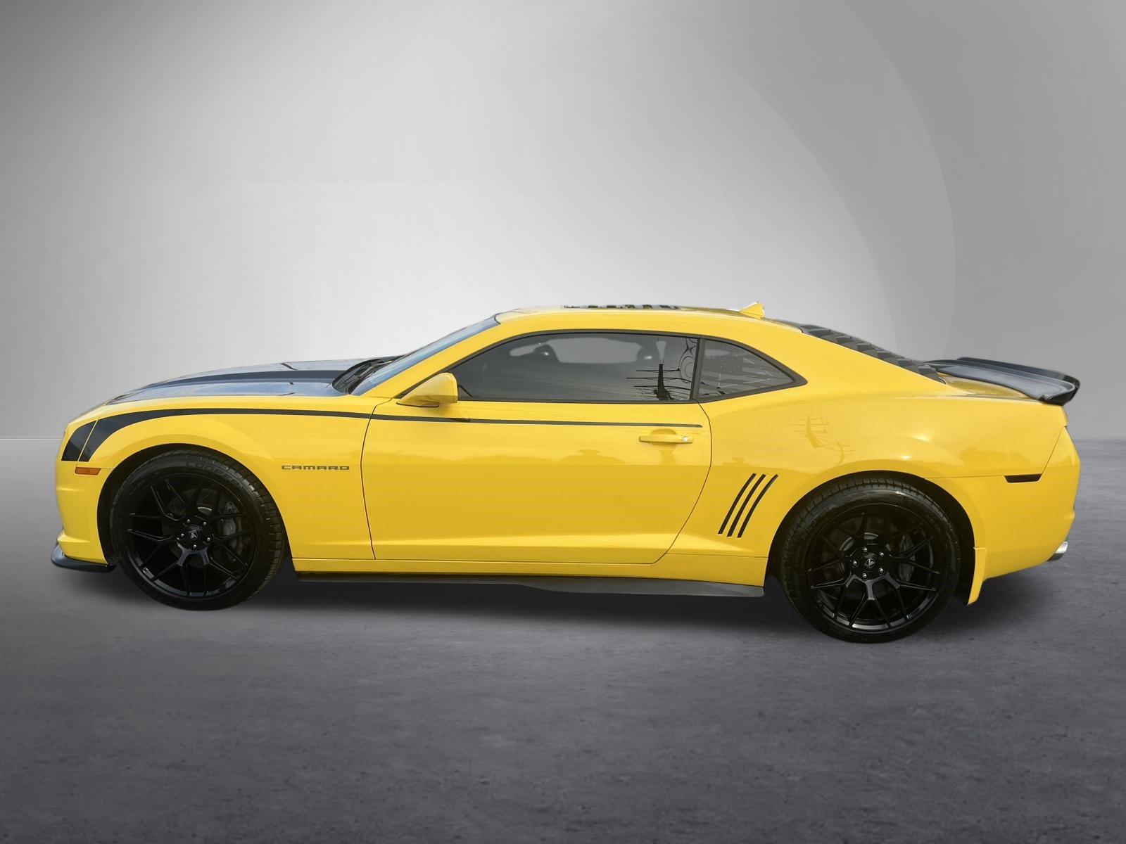 Used 2013 Chevrolet Camaro SS w/ RS Package RWD image 7