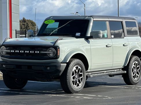 Used 2023 Ford Bronco Outer Banks image 8