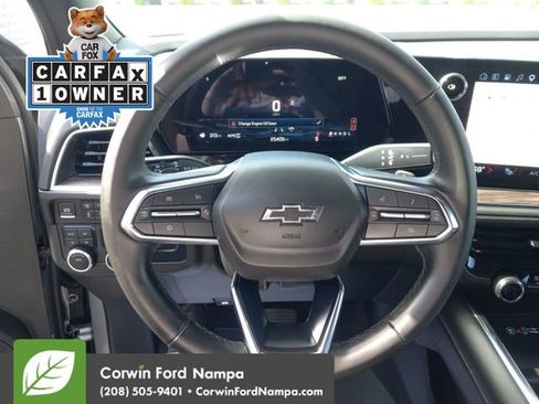Used 2025 Chevrolet Suburban Z71 AWD/4WD image 14