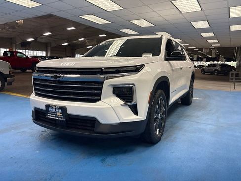 New 2026 Chevrolet Traverse LT FWD image 12