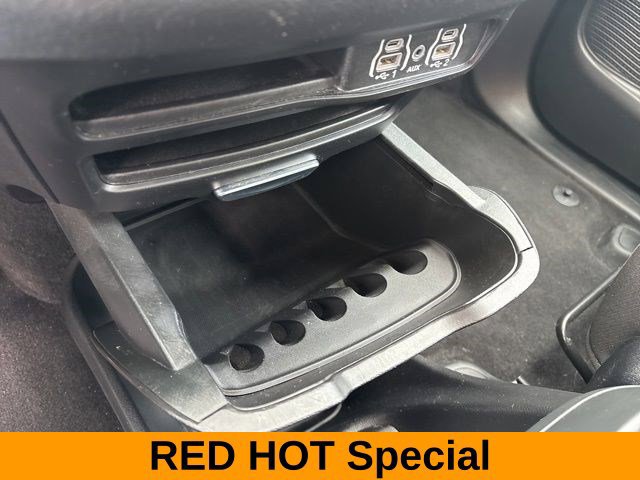 Used 2023 Chrysler Pacifica Touring FWD image 23