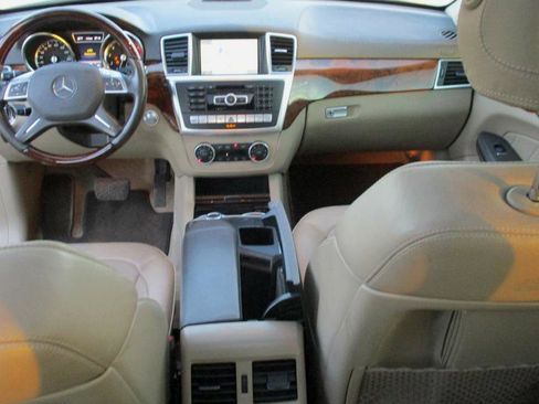 Used 2013 Mercedes-Benz GL 450 4MATIC image 20