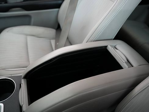 Used 2018 Toyota Highlander Plus image 32