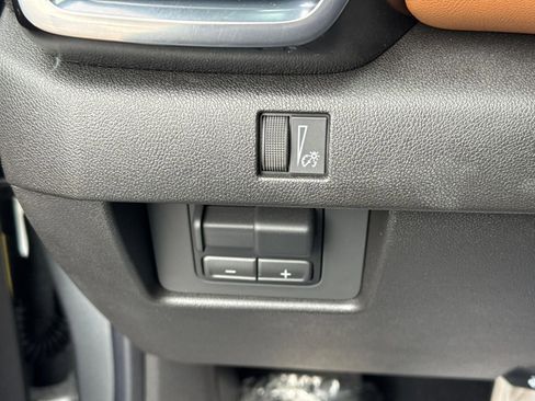 Used 2026 GMC Canyon AT4 w/ Technology Plus Package image 14