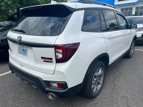 Used 2023 Honda Passport TrailSport image 4