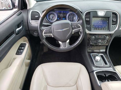 Used 2016 Chrysler 300 C w/ Harman/Kardon Audio Group image 18
