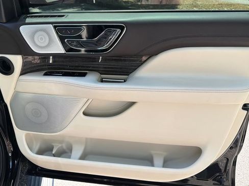 Used 2022 Lincoln Navigator Black Label AWD/4WD image 16
