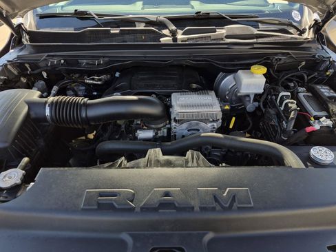Used 2024 RAM 1500 Laramie AWD/4WD image 12