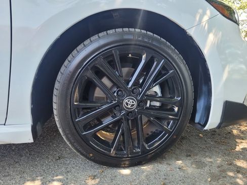 Used 2025 Toyota Camry SE FWD image 39