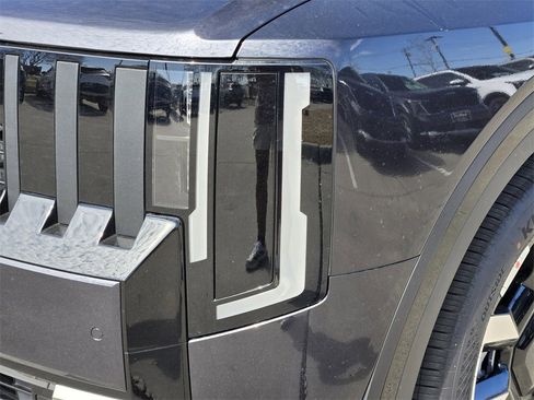 New 2027 Kia Telluride S image 6