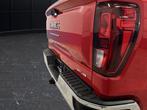 Used 2024 GMC Sierra 1500 SLE w/ Preferred Package image 32