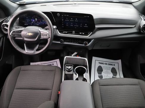Used 2026 Chevrolet Equinox LT FWD image 21