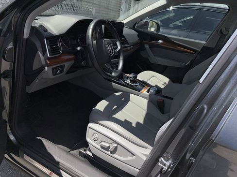 Used 2023 Audi Q5 2.0T Premium w/ Convenience Package AWD/4WD image 15