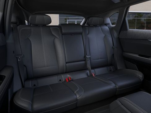 New 2026 Cadillac Optiq Luxury 1 image 17