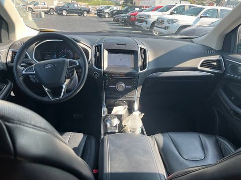 Used 2019 Ford Edge Titanium w/ Equipment Group 301A AWD/4WD image 25