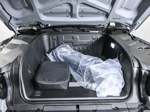 New 2025 GMC Hummer EV 3X w/ LPO, Cargo Utility Package image 34