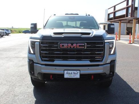 Used 2025 GMC Sierra 2500 AT4 w/ AT4 Premium Plus Package AWD/4WD image 9