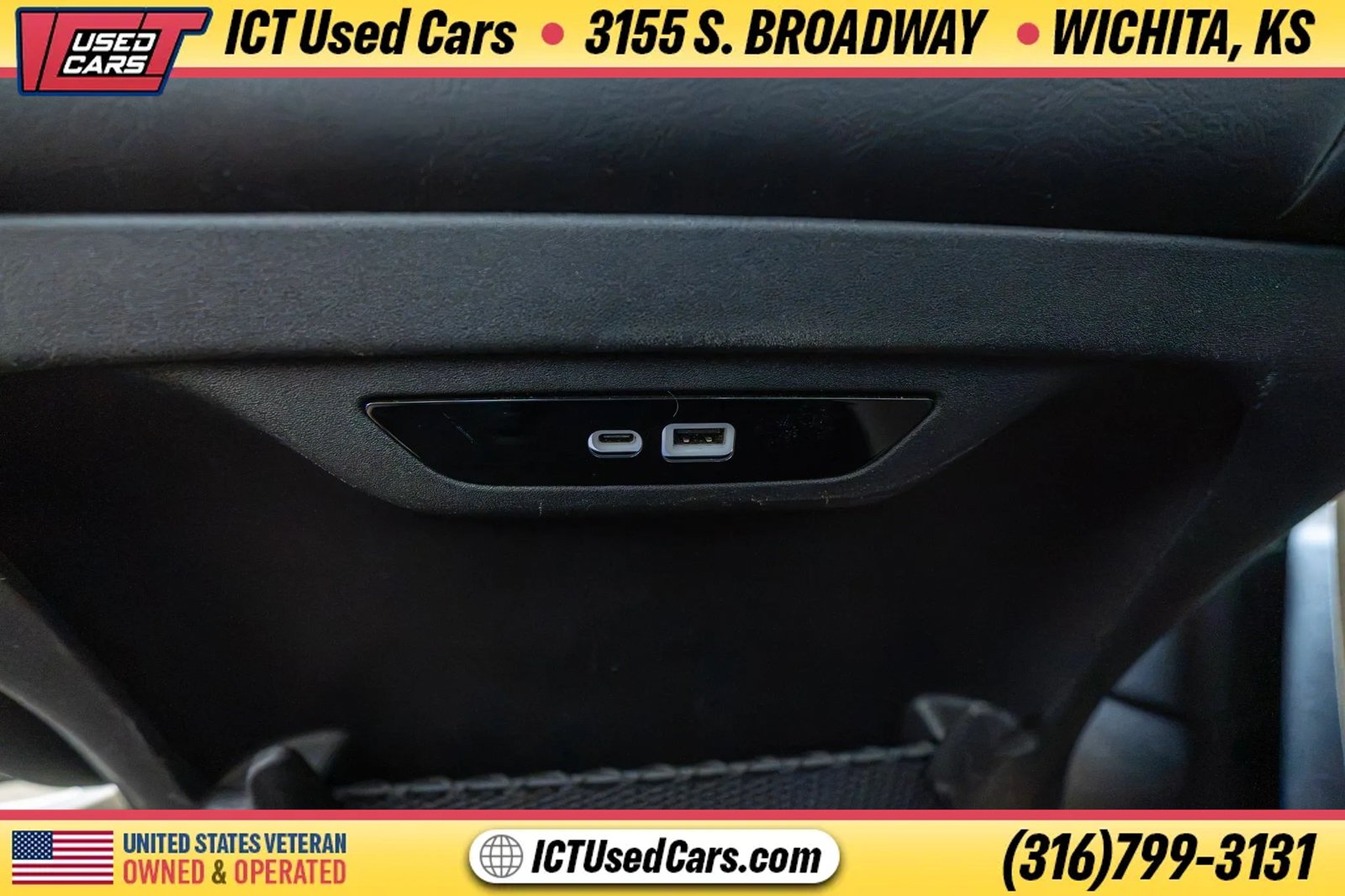 Used 2024 Chrysler Pacifica Touring-L FWD image 28