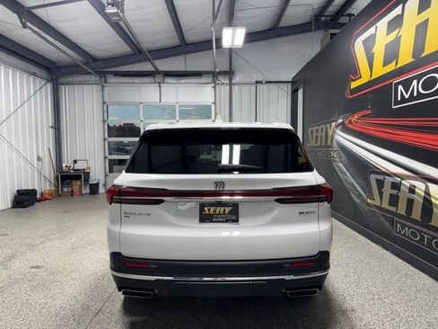 Used 2025 Buick Enclave Preferred AWD/4WD image 14